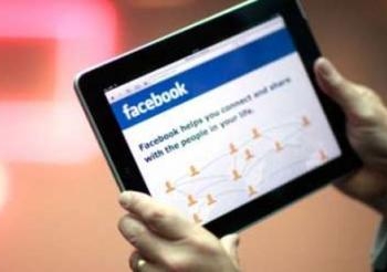 الفيس بوك يسخر من اختيار الصاوى بديلا عن الكنائس