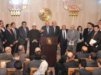 إعلان دستوري جديد يلغى إعلان الأزمة و ويصر على موعد الاستفتاء