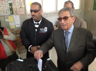 عمرو موسى على تويتر: قبولنا  الاستفتاء سيتحدد علي ضوء ما يصلنا