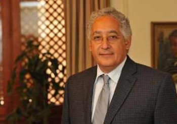تعيين عمرو شعراوى مديراً أكاديمياً للجامعة الأمريكية بالقاهرة