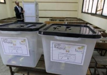 إقبال ضعيف مع بدء عملية التصويت بالمنيا بسبب البرد القارص