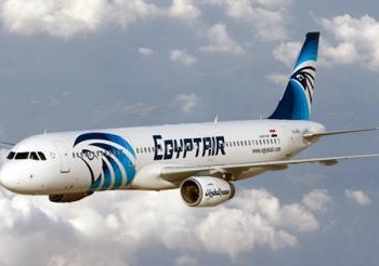 مصر للطيران” تقلص عدد شركاتها التابعة لتقليل الخسائر