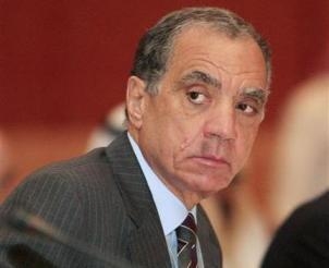 الرئاسة تقبل استقالة فاروق العقدة وتعين هشام رامز محافظا للبنك المركزي