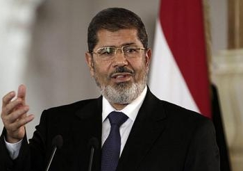 مرسي: مصر لا تتدخل في شئون جيرانها وتحترم خيارات شعوب المنطقة