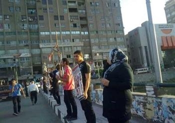نشطاء الإسكندرية يطلقون الدعوة الثانية لسلاسل الثورة الجمعة القادم