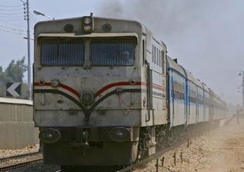 شرطة النقل بالمنيا تحرر محضر بشكاوي سائقي السكك الحديد