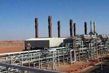القوات الجزائرية الخاصة تواصل تأمين منشأة الغاز