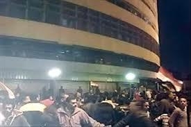 المتظاهرون يقطعون الطرق أمام ماسبيرووسط هتافات”الشعب يريد إسقاط النظام