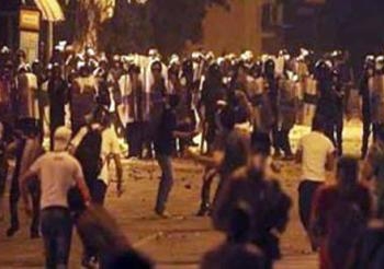 تجدد الاشتباكات في محيط كوبري قصر النيل..واخلاء سبيل عاطف عبيد