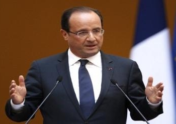أولاند يعلن أن الإرهاب لم يهزم بعد في مالي