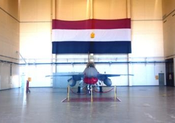 أمريكا تسلم مقاتلات F-16s  لمصر