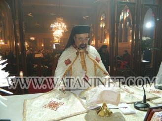 بالصور.. اﻷنبا إبراهيم إسحق يترأس أول صلاة جناز بعد انتخابه بطريركا