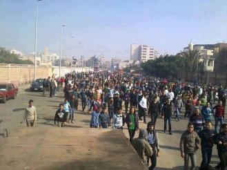 يوم هاديء مع دعوات للتصعيد ضد النظام