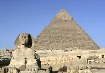 احمد كامل : تأجير آثارنا .. استعمار من نوع آخر