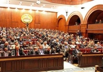 صراع الدوائر يحتدم واتهامات بتفصيلها لصالح شخصيات محدد