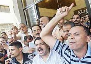 اخلاء سبيل 15 عامل من المعتصمين بنجع حمادى