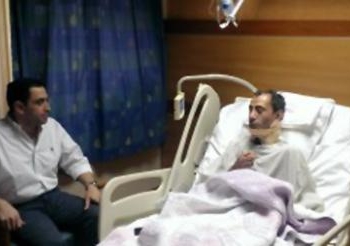 المتحدث العسكري يزور يسري فودة بالمستشفى للإطمئنان على حالته الصحية