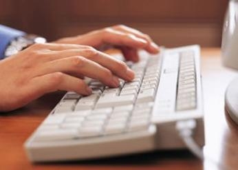 تأثر الإنترنت بعد قطع كابل بحري بمصر