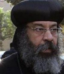 سكرتير المجمع المقدس يطمئن الشعب على البابا تواضروس