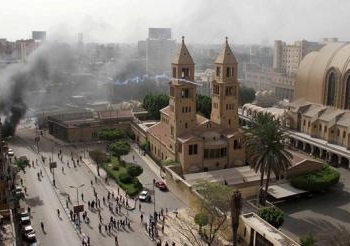 وكيل مطرانية قنا :موقف الامن من أحداث الكاتدرائية مخجل وموسف