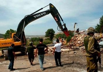 إخطارات إسرائيلية بهدم ثمانية مساكن في الأغوار الشمالية