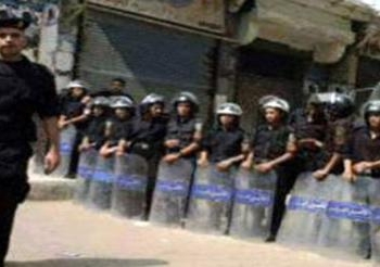 كردون أمني بقرية بالمنيا بعد مشاجرات بالطوب ووالحجارة
