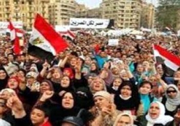 مراجعة كل القرارات والقوانين التى تتعلق بأوضاع المرأة