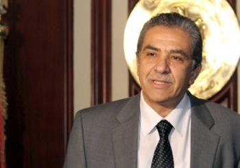 الدير المنحوت و محاولات لحل أزمة وادي الريان