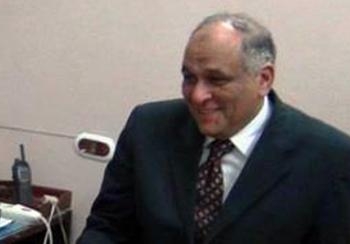 وزير الداخلية يعد والد فتاة الواسطي بإعادتها في أقرب فرصة
