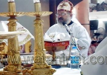 كنائس السويس تحتشد بالمصلين في الاحتفال بقداس عيد القيامة المجيد