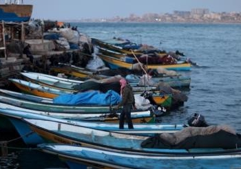 اسرائيل تقرر إعادة مساحة الصيد المسموح بها في غزة إلى ستة اميال