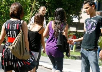 التحرش بالسائحين بشرم الشيخ .. ضرب للسياحة و اساءة لسمعة مصر