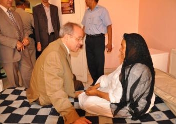 جولة لمحافظ بني سويف تكشف نقص مصل الثعابين والكلاب بالمستشفيات