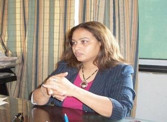د . منال الطيبى : حبس دومة 6 أشهر تكميم للافواه ..