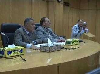 تكثيف العمل بمحور بني مزار العرضي وازدواج الطريق الزراعي