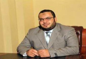 محافظ القليوبية يبدأ عمله وسط رفض شعبى وترحيب من الاسلاميين