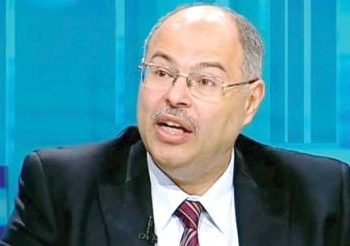 وزير البرلمان يهاجم منتقدى نادى القضاه ويتوقع سلمية مظاهرات 30 يونية