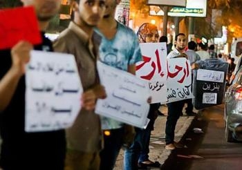 متظاهرون بمطاي بالمنيا يطوقون مقر “الحرية والعدالة”