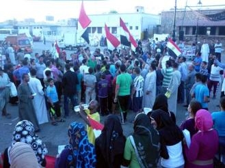 انزل ياسيسى مرسى مش رئيسى هتاف المتظاهرين بقنا