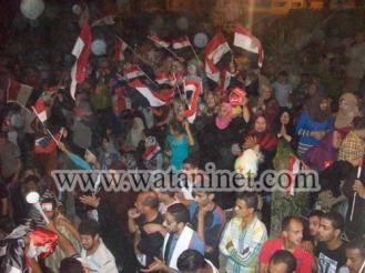 بالصور والفيديو ..  دسوق تحتفل ببيان الجيش حتي الصباح