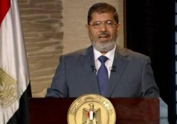 خطاب مرسى تحريضى و ممتلىء بالتهديدات  للشعب و الجيش