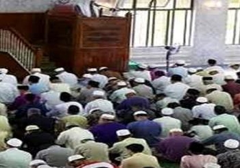 خطباء في السويس يكفرون المعارضة