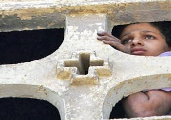 انصار المخلوع لاهالى دلجا : انزعوا علامة الصليب من واجهة منازلكم