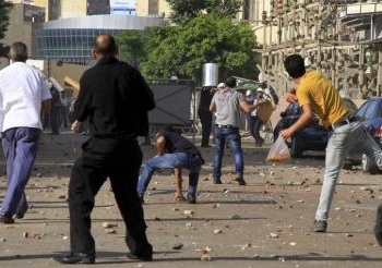 مناوشات بين مؤيدي المعزول وبين أهالي محرم بك بالأسكندرية