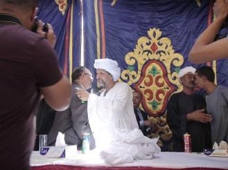 إنهاء خصومة ثأرية بين آل السايح وآل وزيري بقنا