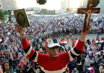 بالفيديو والصور “أكبر إفطار جماعى فى تاريخ مصر” بميدان التحرير