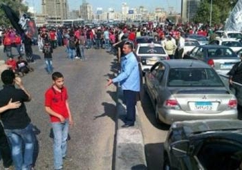 محاولات امنية لفتح كوبرى اكتوبر