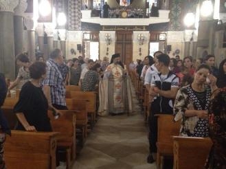 بطريرك الاقباط الكاثوليك يترأس قداسا بسانت تريزا بشبرا