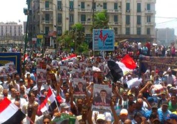 الأسكندرية اليوم مابين إشتباكات وإحتفالات وطائرات حربية تحلق فى سمائها