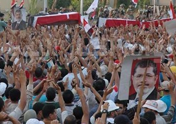 بسبب مسيرة أنصار المعزول.. شلل مرورى برمسيس
